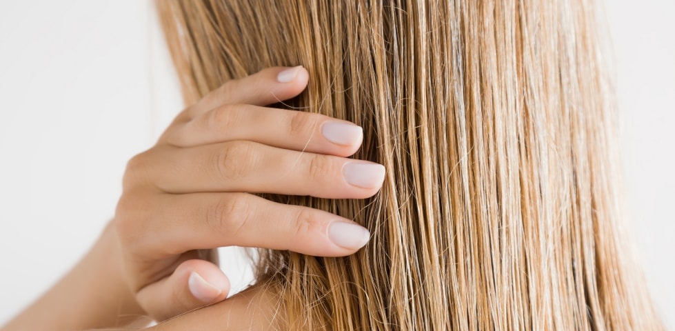 Not washing your hair: What’s this trend about?