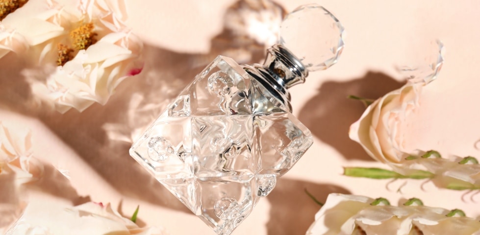 Piramida zapachowa – struktura perfum z nutą głowy, serca i bazy