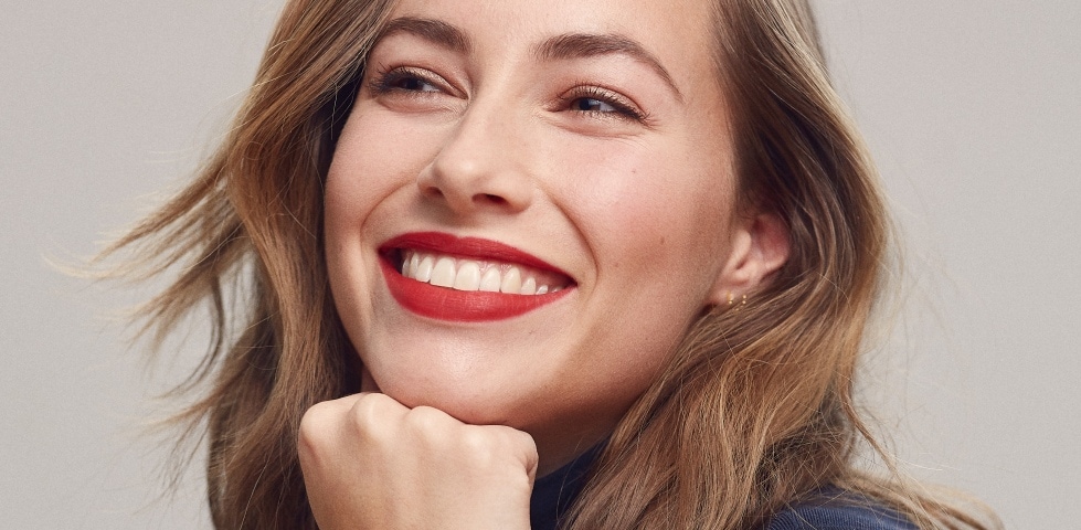 Consigli per un rossetto a lunga durata: come renderlo a prova di bacio