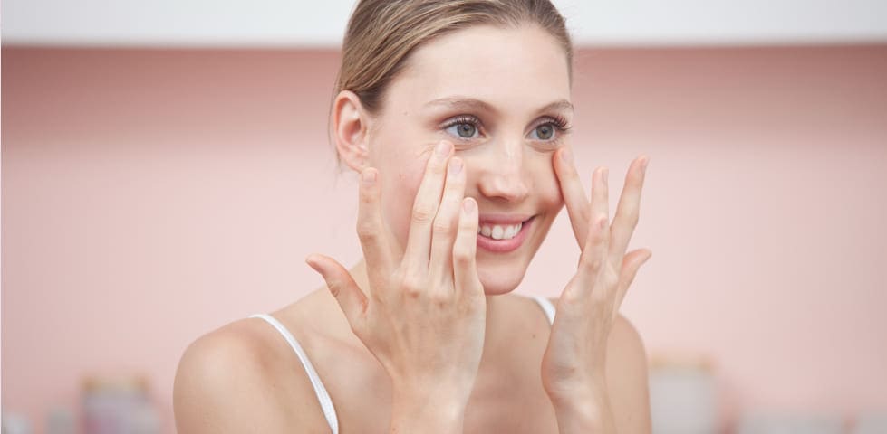 Puffy Eyes – So wirst du Schwellungen am Morgen los
