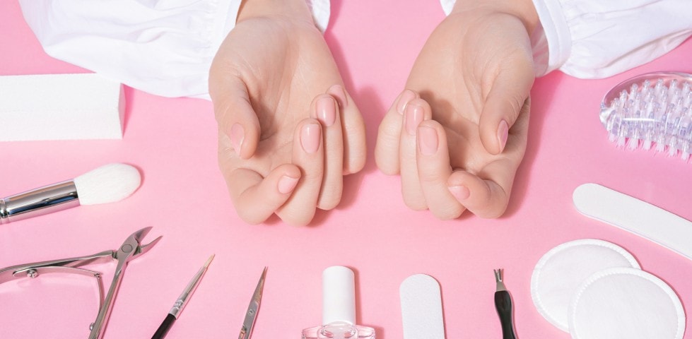Nagelhaut entfernen in vier Schritten