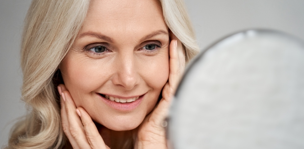 Prevenire le rughe con il giusto trattamento della pelle
