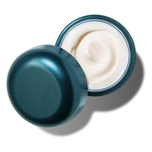 The moisturising care The Rejuvenating Night Cream by La Mer